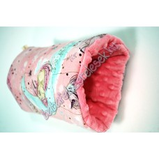 csillogós rózsaszín unikornisos pihe-puha szoptatós karpárna