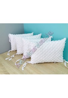 Fehér minky-s párnás rácsvédő