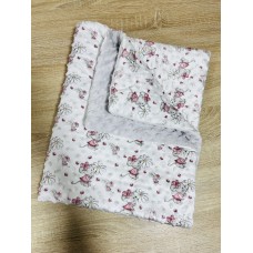 Egérke mintás világosszürke dupla minky-s babatakaró