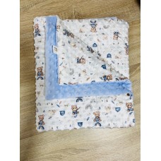 Maci mintás világoskék dupla minky-s babatakaró