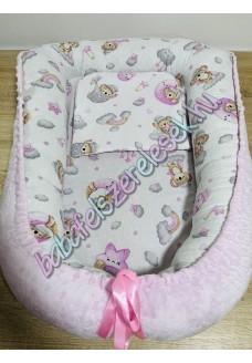 Babafészek - rózsaszín-szürke alvó koalás + pihe-puha világos rózsaszín minky