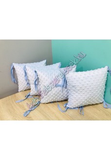 Világoskék minky-s párnás rácsvédő