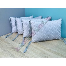 Világosszürke Minky-s párnás rácsvédő Világosszürke Minky-s párnás rácsvédő